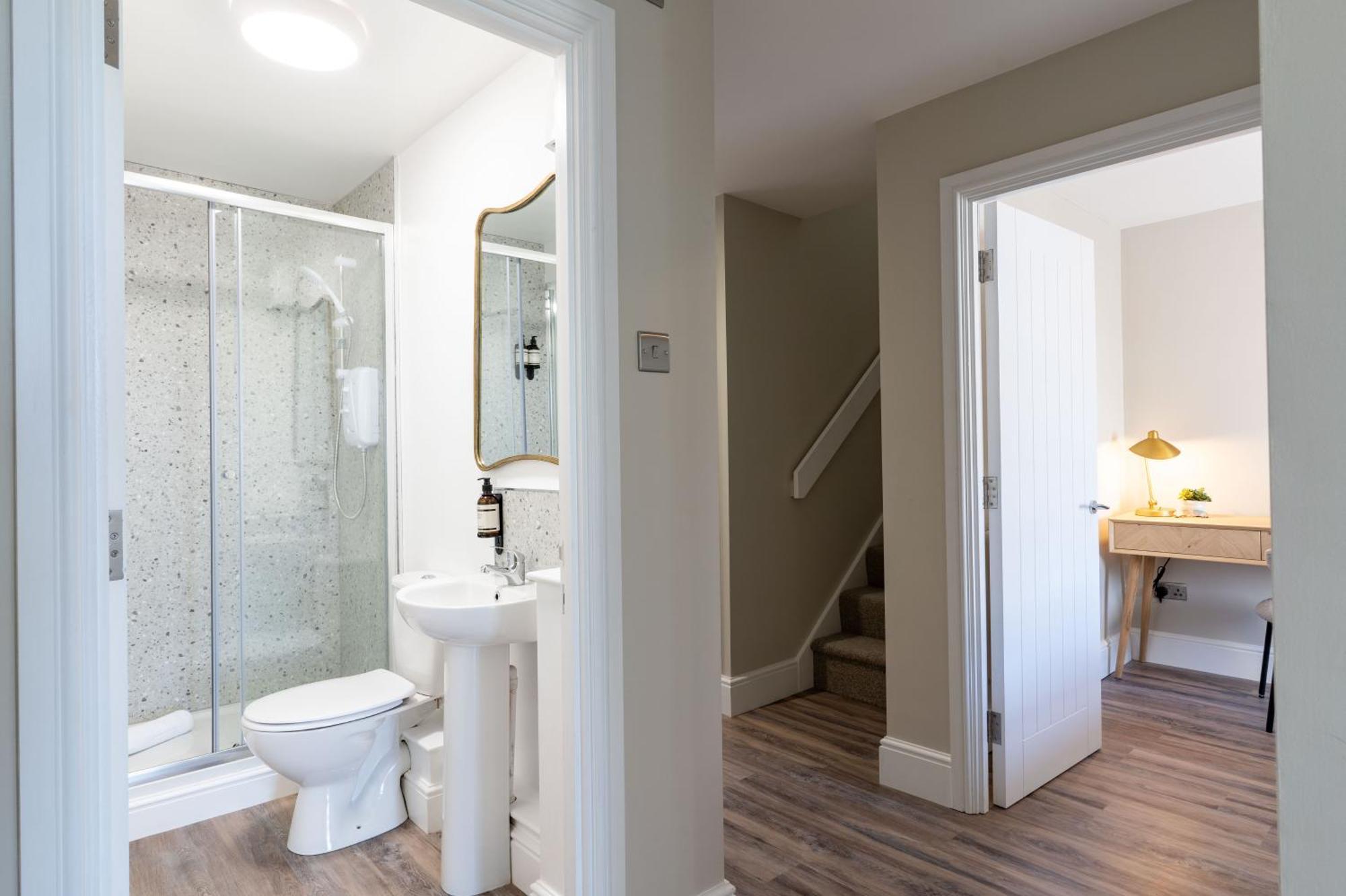 Wellington Place I Your Apartment Бристоль Экстерьер фото